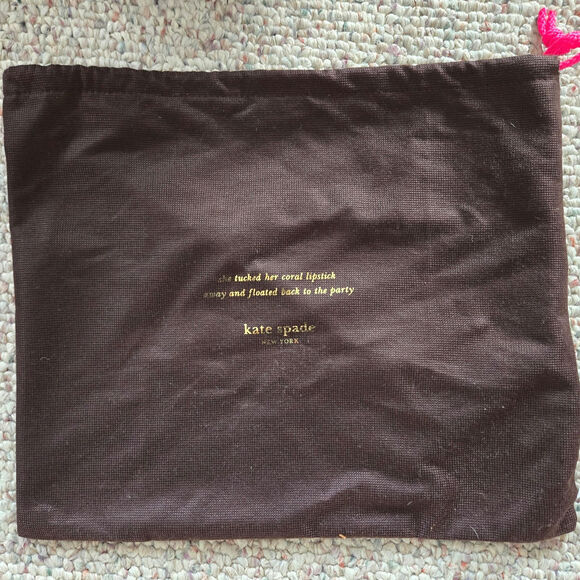 Kate Spade Black and Ivory Cobble Hill‎ Marsala Foldover Crossbody With Dust bag - Picture 6 of 10